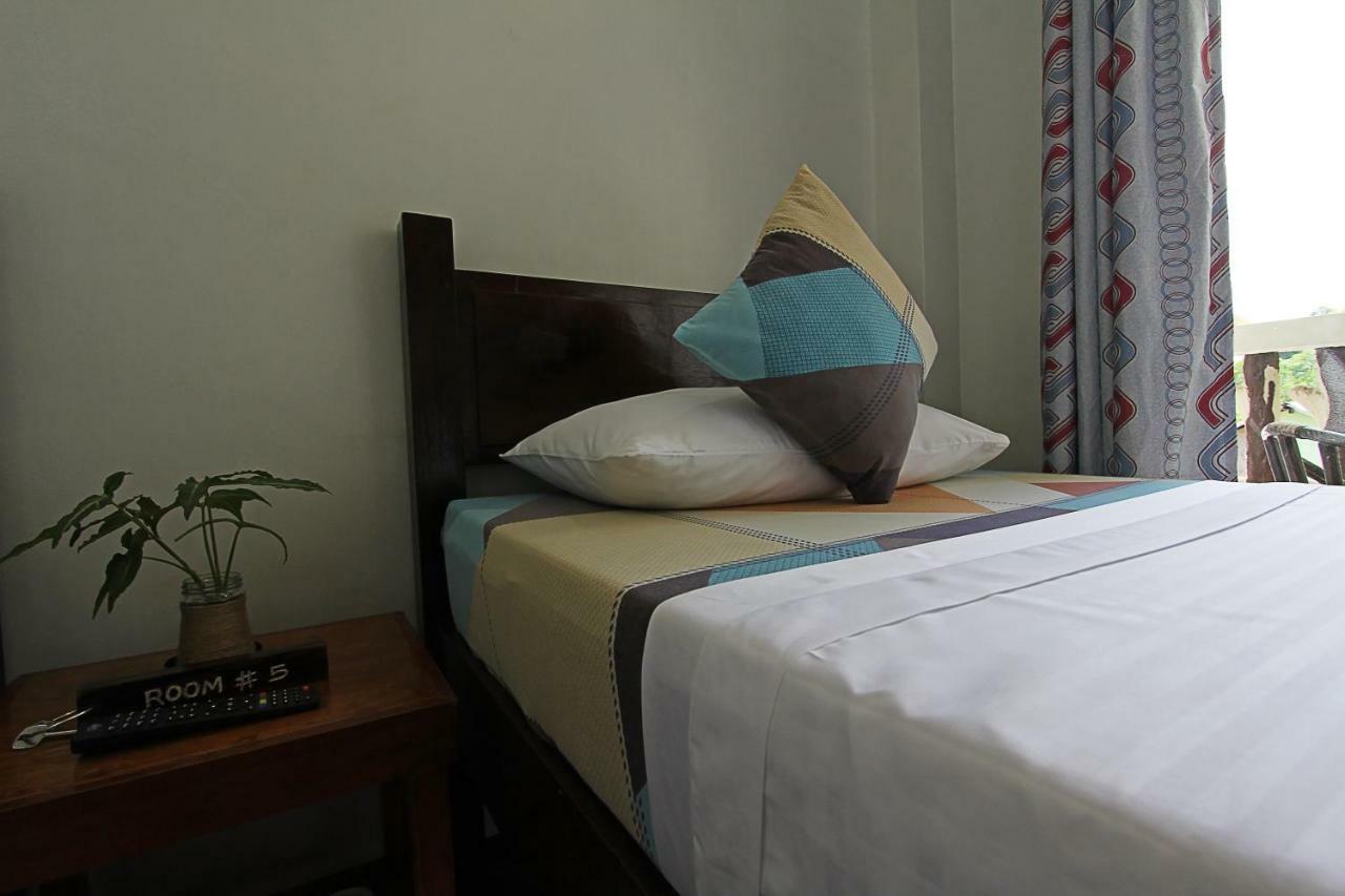 Seaslugs Travellers Inn El Nido Extérieur photo